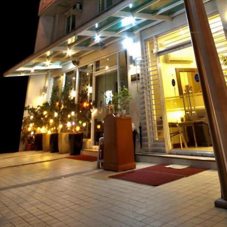 Townhouse Oak Avitel Hotel Near Osmena Highway, Pnr Pasay Station, Metro Manila Makati City Екстериор снимка