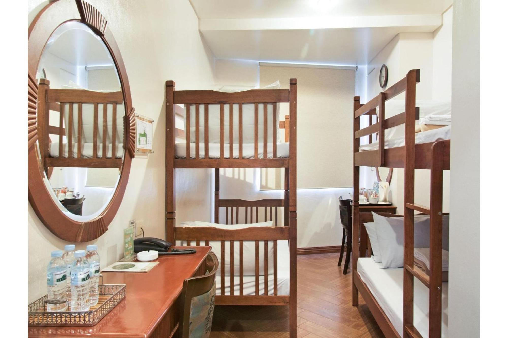 Townhouse Oak Avitel Hotel Near Osmena Highway, Pnr Pasay Station, Metro Manila Makati City Екстериор снимка