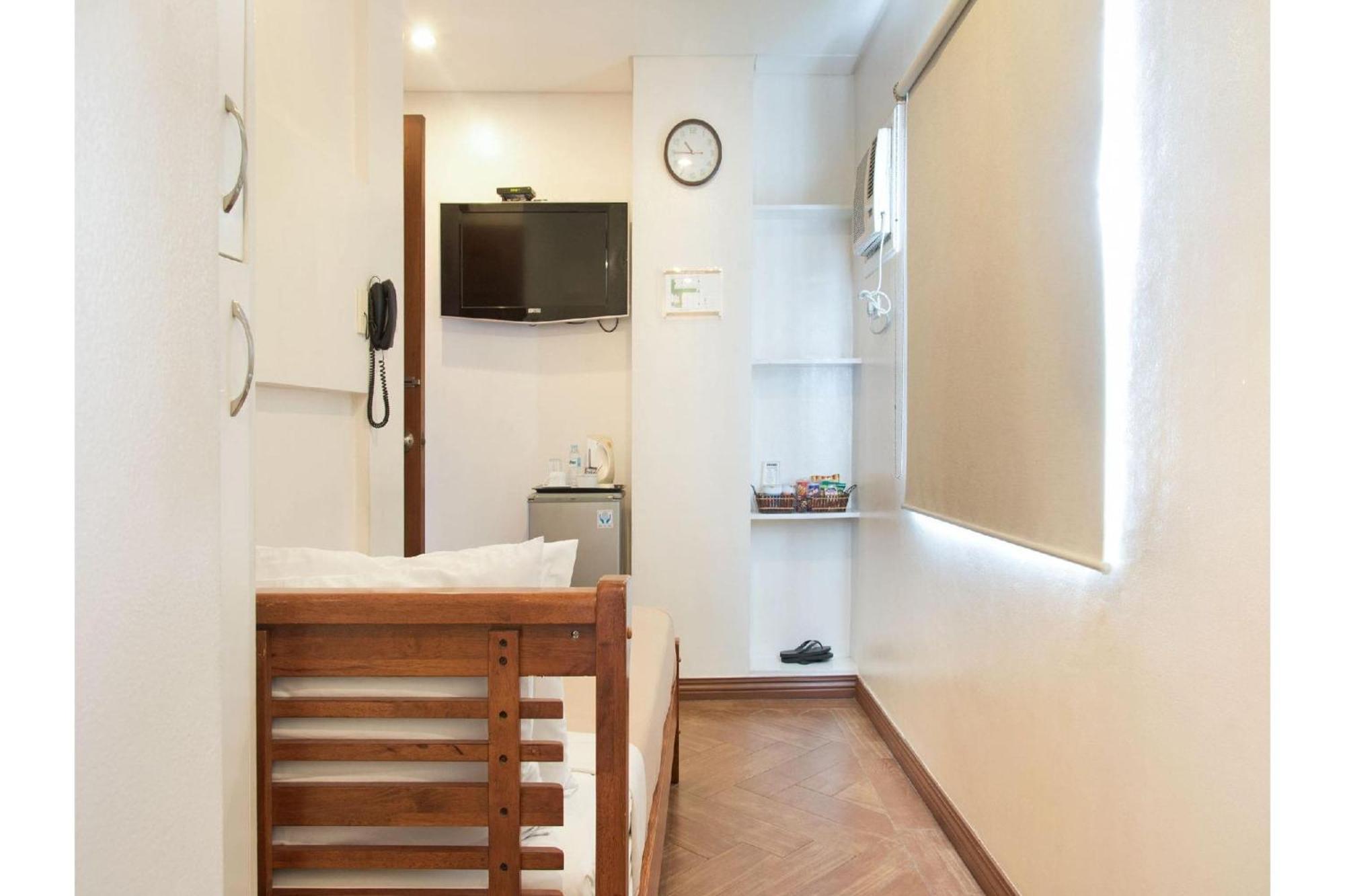 Townhouse Oak Avitel Hotel Near Osmena Highway, Pnr Pasay Station, Metro Manila Makati City Екстериор снимка